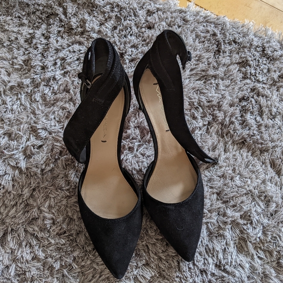 Via Spiga black suede pump w ankle strap - Picture 3 of 7